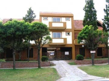 GIA-GI1-1431_2 · Edificio. | Av 1 750