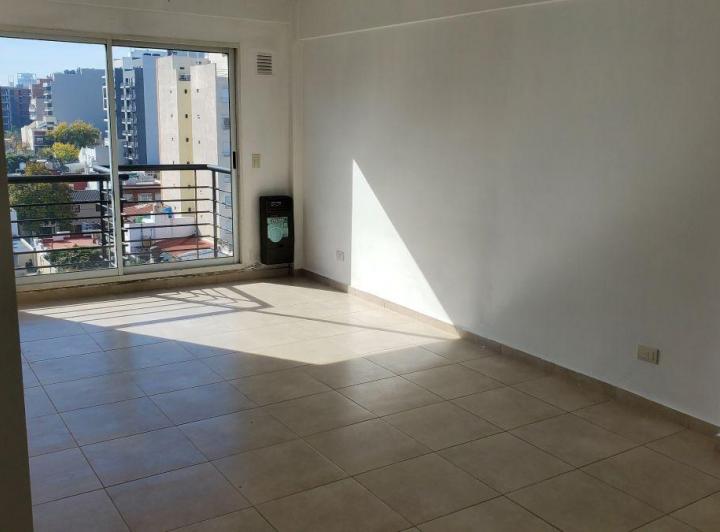 Departamento Muy Luminoso Apto Profesional Monoambiente en Cnel J Terrada 4700