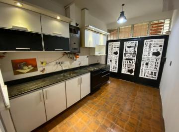 Casa · 163m² · 4 Ambientes · 4 Cocheras · V° Cabrera S/cuenca Al 2000. Casa 1 Planta 3 Dorm.
