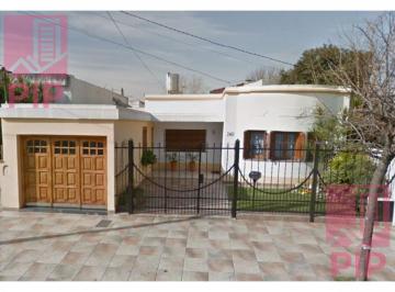 Casa · 200m² · 5 Ambientes · 2 Cocheras · Casa en Venta en Haedo
