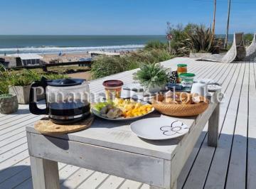 Casa de 5 ambientes, Ostende · 1111 - Casa en Alquiler Para 12 / 14 Personas Frente Al Mar - Ostende
