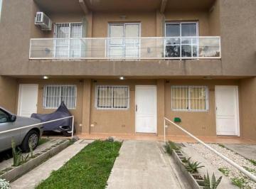 Casa · 80m² · 3 Ambientes · 1 Cochera · Dúplex de Tres Ambientes - Ituzaingó Norte - a m. Autopist