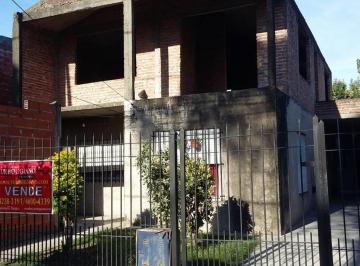 Casa · 200m² · 3 Ambientes · 1 Cochera · Venta de Casa con Financiacion