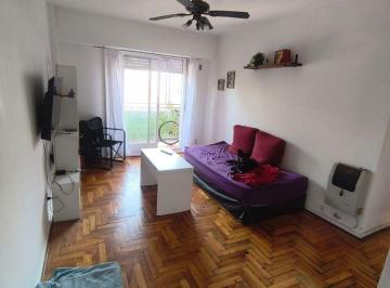 Departamento de 3 ambientes, Monte Castro · Venta de Departamento de 3 Amb. con Balcon Corrido y Cochera en Floresta