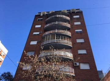 Departamento · 45m² · 2 Ambientes · 1 Cochera · Departamento en Centro de Moron