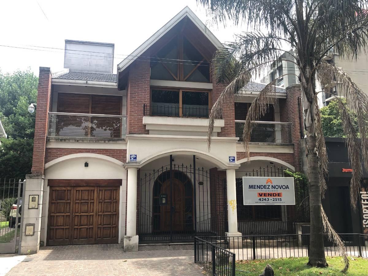 Sarmiento 413