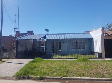 Casa · 3 Ambientes · 3 Cocheras · Casa - Lomas de Zamora