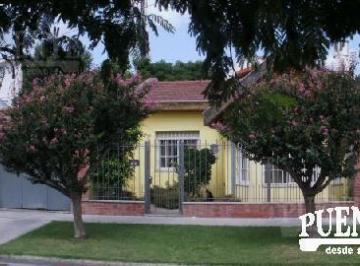 Casa · 140m² · 4 Ambientes · Parodi Gral 1642