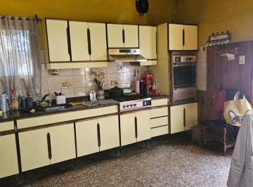 Casa de 4 ambientes, Lanús · Casa 4 Amb con Garaje y Fondo