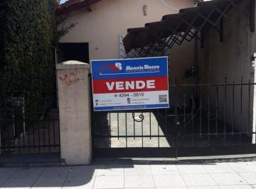 Local comercial · 468m² · 3 Ambientes · 1 Cochera · Propiedad en Venta Sobre Av Eva Peron! Lote de 8,66 X 54