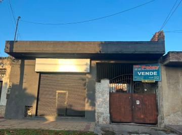 Casa de 3 ambientes, Lanús · Casa 3 Amb en Venta con Garage y Fondo Libre en Lanus