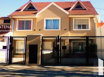 Casa de 5 ambientes, San Isidro · Alquiler Duplex Miguel Cane Al 900