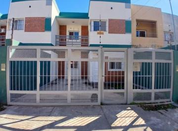 Casa · 74m² · 3 Ambientes · Casas - Duplex - Los Troncos, Resistencia