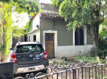 Casa · 110m² · 2 Dormitorios · 1 Cochera · Casa - Adrogue