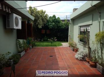 Casa · 200m² · 4 Ambientes · 1 Cochera · Casa de Planta Baja 2 Dorm. Mas 1 Dormitorio Externo