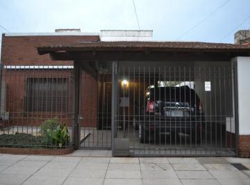 Casa · 220m² · 3 Dormitorios · 1 Cochera · Casa - Temperley Este