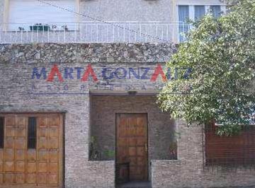 Casa · 73m² · 2 Ambientes · 1 Cochera · PH en Venta en Ramos Mejia