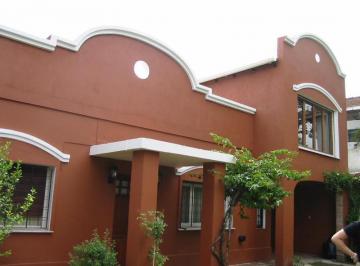 Casa · 180m² · 6 Ambientes · 3 Cocheras · Impecable Casa en Adrogué