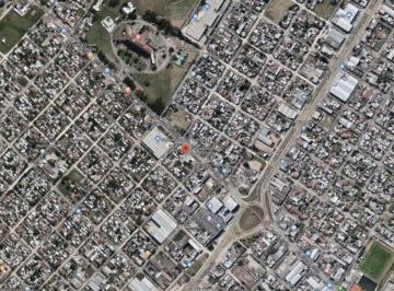 NGP-NGP-225_2 · Generoso Local y Propiedad en Planta Alta