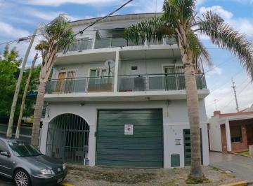 Departamento · 45m² · 3 Ambientes · Dpto 3 Amb en 1er Piso por Escalera. Excelente Estado.