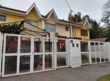 Casa · 143m² · 4 Ambientes · 1 Cochera · Casa - Lomas de Zamora Oeste