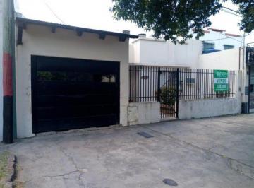 Casa · 150m² · 2 Dormitorios · 1 Cochera · Moreno 2200