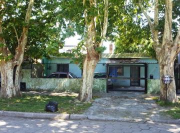 FRENTE · Terreno en Venta en Adrogue con Casa a Refaccionar o Demoler