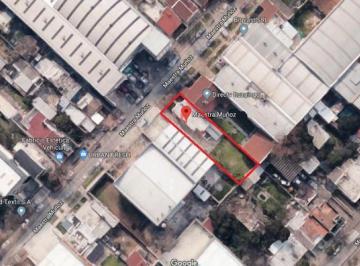 Casa · 110m² · 4 Ambientes · 2 Cocheras · Casa en Lote de 11x42 Zona Industrial
