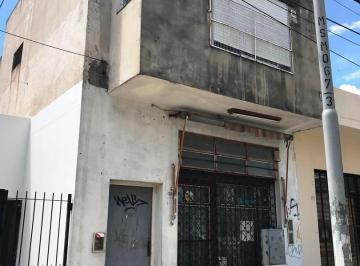 Local comercial · 200m² · Local con Vivienda en Pa