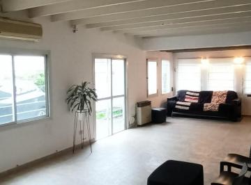 Casa de 4 ambientes, Mar del Plata · Vendo Casa con Tres Dorm. " Barrio Chauvin".