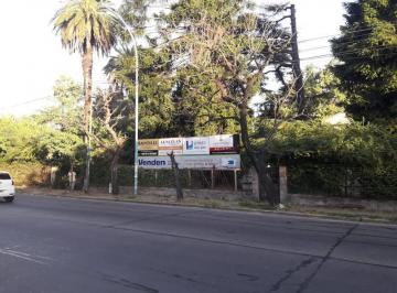 Casa · 400m² · 10 Ambientes · Santilli - Av 9 de Julio 440 - Lomas de Zamora