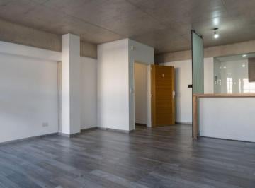 Departamento de 3 ambientes, La Matanza · Semipiso 3 Amb. en Venta. Balcón Al Frente. Cochera Para 2 Autos y Baulera. Financia