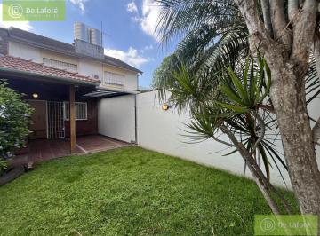 Casa · 125ha · 3 Ambientes · 1 Cochera · Venta - Dúplex de 3 Ambientes con Jardín y Parrilla en Beccar