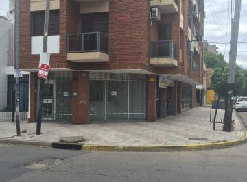 Local comercial , Lanús · Venta Para Inversores - 3 Locales Para Alquilar Independientes - Muy Buena Ubicación!
