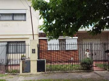 Casa de 5 ambientes, Ituzaingó · Casa Para 2 Familias en Venta en Ituzaingo Norte