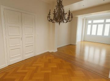 Departamento de 5 ambientes, Recoleta · Montevideo y Las Heras 5amb 240 m Pza Vte Lopez Palacio Virasoro