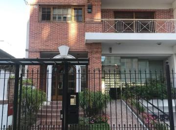Departamento de 4 ambientes, Quilmes · Venta - Piso a m de Plaza Conesa