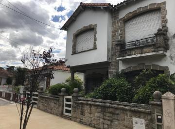 Casa · 188m² · 5 Ambientes · 1 Cochera · Santilli - L. N. Alem 645 - Lomas de Zamora Oeste