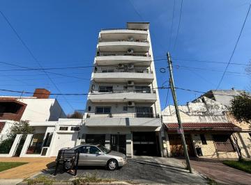 Departamento de 3 ambientes, Avellaneda · Piso de 3 Ambientes en Venta (Wilde Centro)