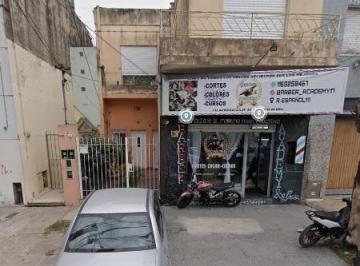 Local comercial , Avellaneda · Oportunidad Local Amplio en Wilde Centro (Ideal Inversor)