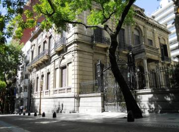 Terreno de 25 ambientes, Recoleta · Mansión en Venta en Plaza San Martín de Categoría Premium! Ideal Embajada, Hotel o Desarrollo Inmob.