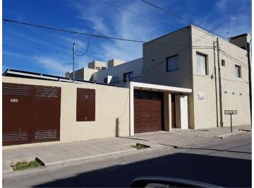 Casa · 160m² · 4 Ambientes · 2 Cocheras · Duplex en Complejo Cerrado - a 500 m Dino Ruta 20