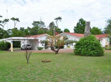 Foto1 · Casa Ubicada en Cantegril con Lindo Terreno