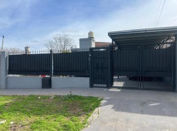 Casa de 4 ambientes, Almirante Brown · Casa en Venta