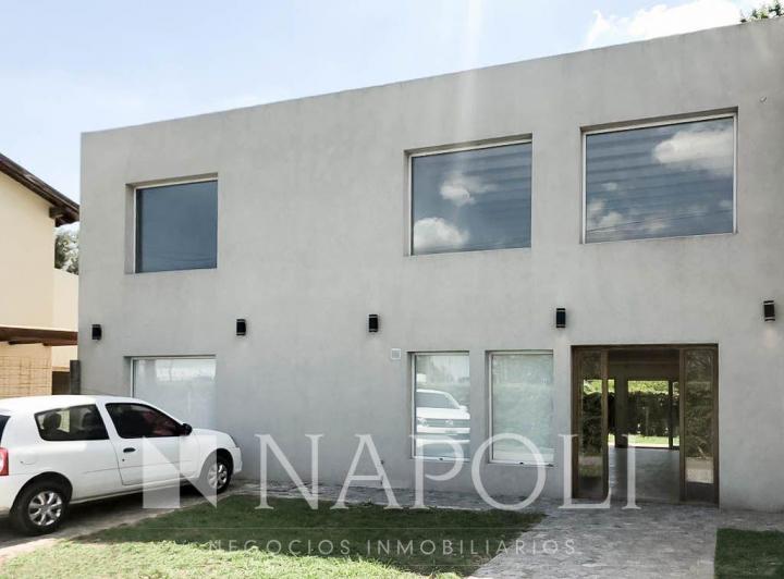 Casa · 260m² · 4 Ambientes