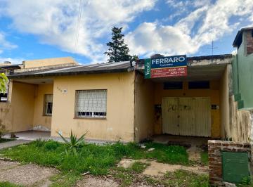 Casa de 4 ambientes, Almirante Brown · Casa en Venta
