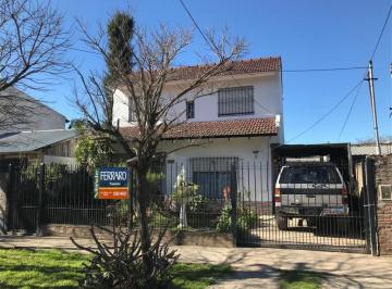 Casa de 3 ambientes, Almirante Brown · Casa 2 Plantas en Venta