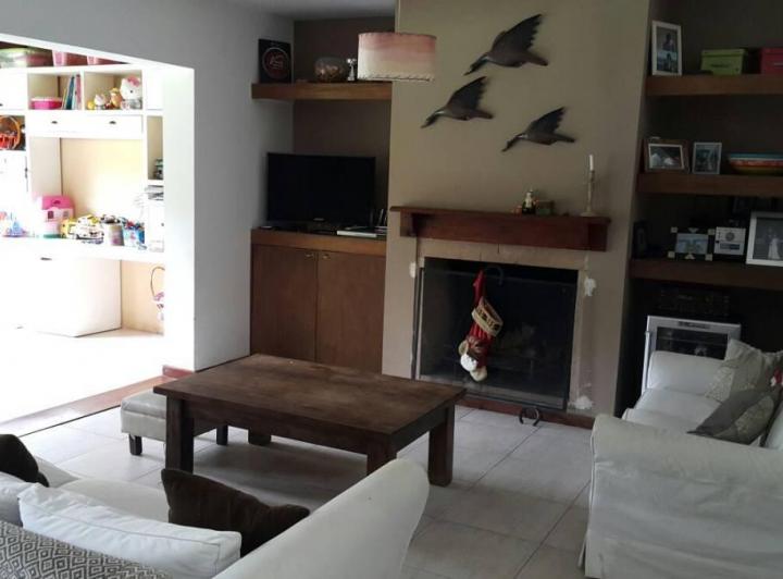Casa · 184m² · 5 Ambientes · 2 Cocheras
