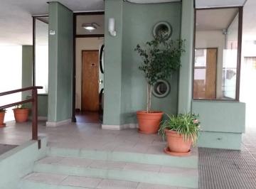 Departamento de 1 ambiente, Morón · Moron Centro - 1amb. - Totalmente Equipado - A2 Cuadras de La Estación - Para Una Persona Sola - No Paga Serv.
