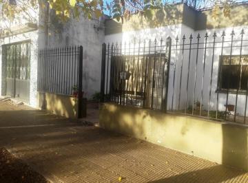 Casa · 90m² · 3 Ambientes · 1 Cochera · Casa - Lomas de Zamora